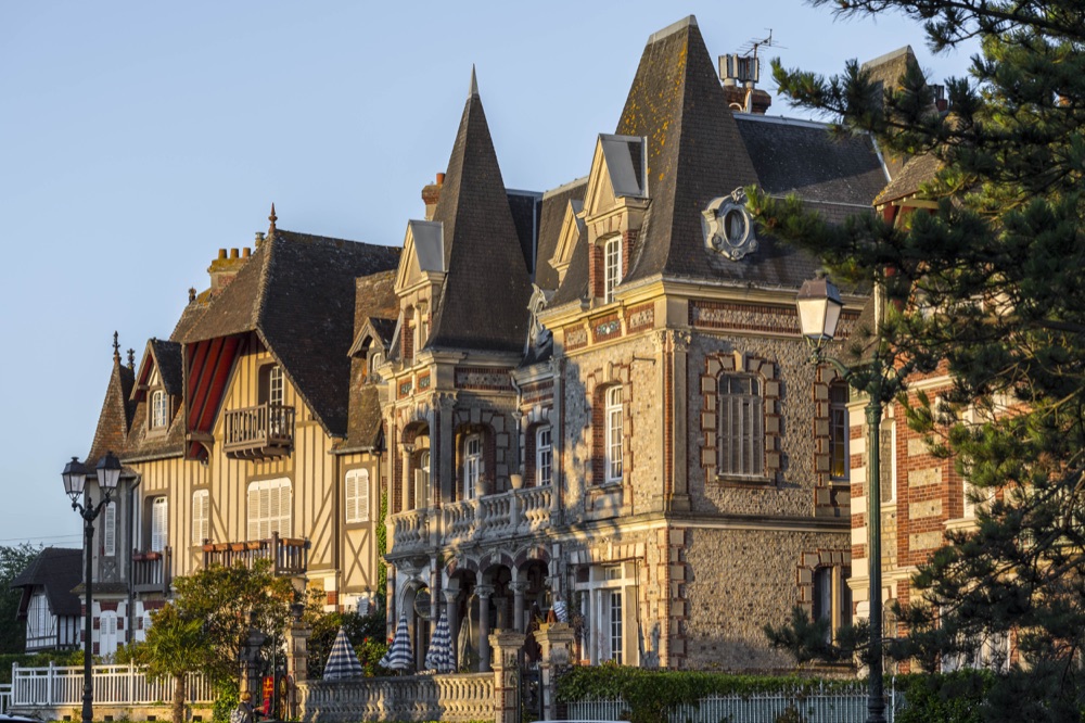 16 CABOURG Jardins du Casino 16 CABOURG Jardins du Casino