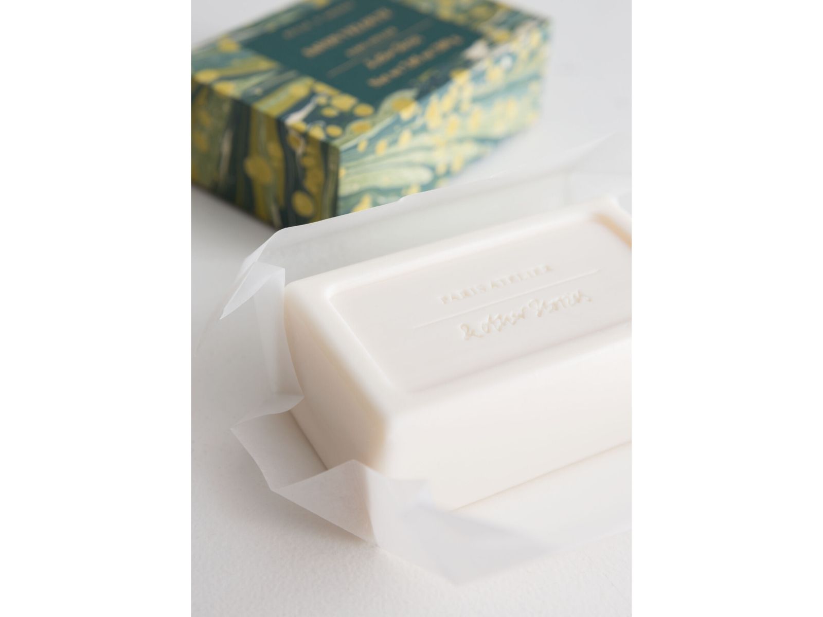 Savon Velouté di & Other Stories