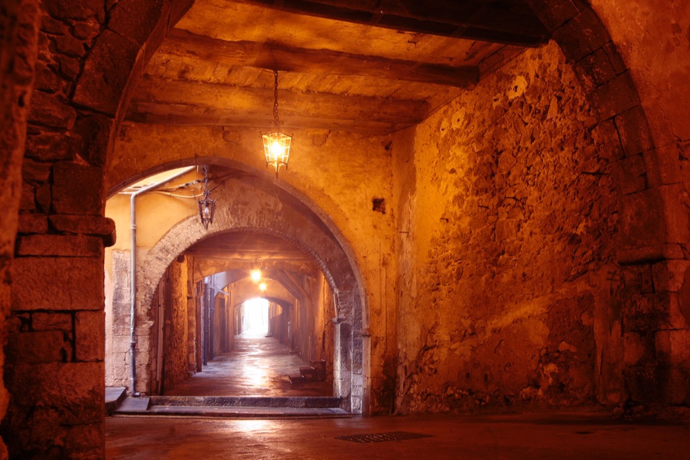 6 Villefranche sur Mer_ Rue Obscure 6 Villefranche sur Mer_ Rue Obscure