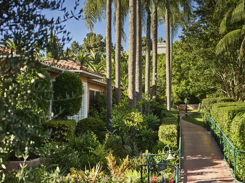 BHH_Bungalow_9A_Exterior_L_1713 Master_v2_HR