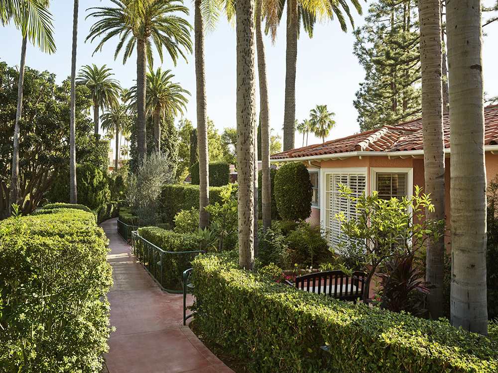 BHH_Bungalow_9A_Exterior_L_1718 Master_v2_HR