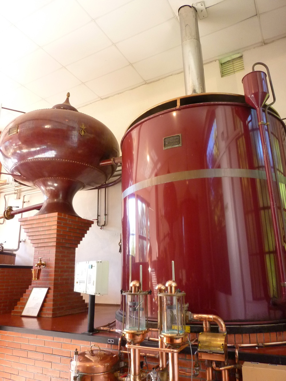 7 Château du Breuil - distillerie 7 Château du Breuil - distillerie