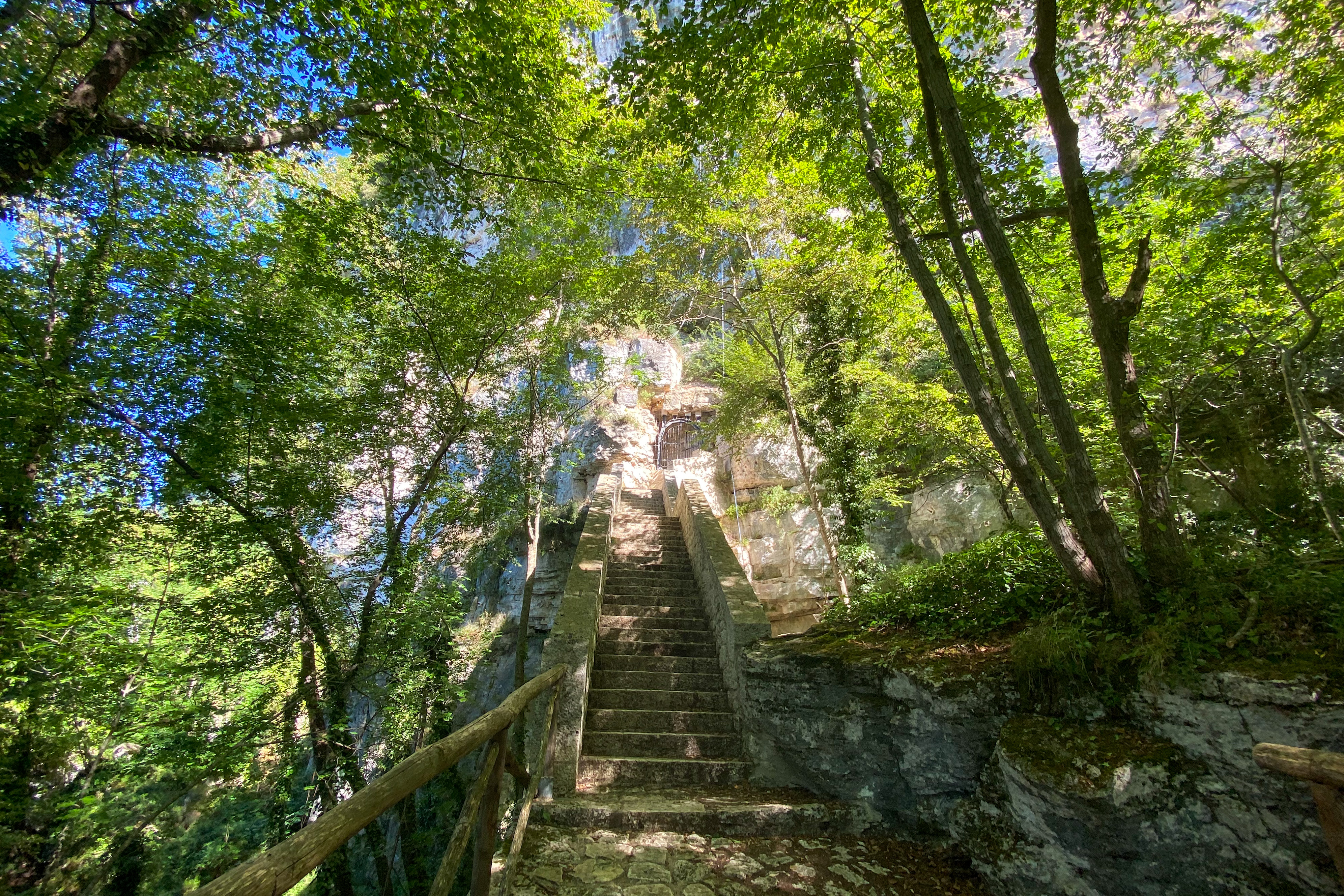 EREMO-SAN-MARCO-SCALINATA