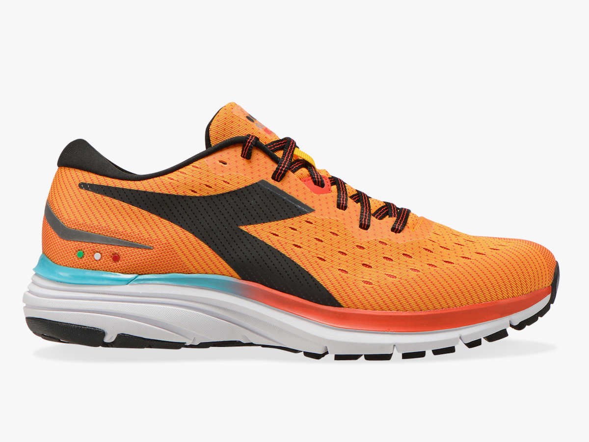 Diadora Mythos Blushield 6