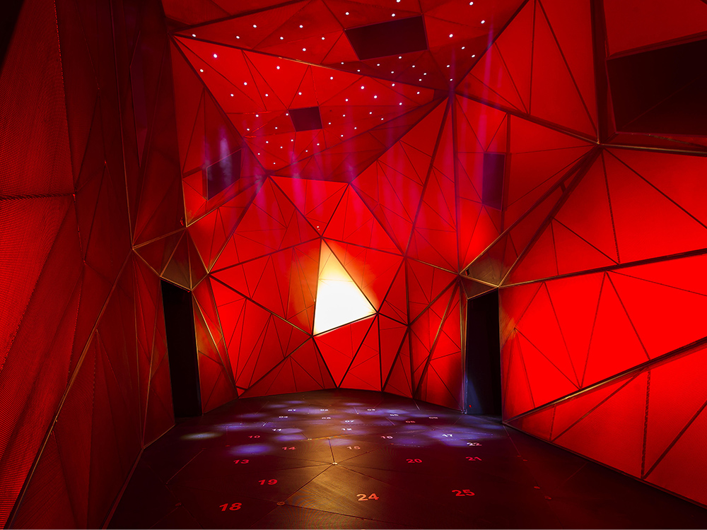 Favilla. Ogni luce una voce, 2015, Piazza San Fedele.