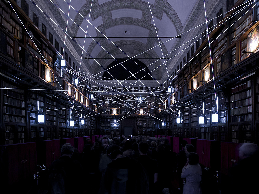 librocielo. Voci e luci sull'abitare dov'era il cuore romano, 2012, Biblioteca Pinacoteca Accademia Ambrosiana.