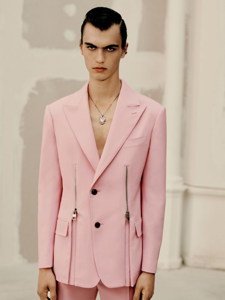 00004-Alexander-McQueen-Mens-SS22-credit-brand