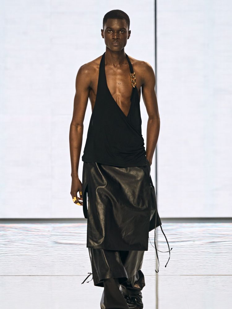 00007-BALMAIN-Spring-22-RTW-Paris-credit-gorunway