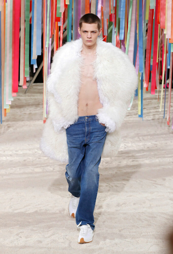 Loewe : Runway - Paris Fashion Week - Menswear F/W 2022-2023 Loewe fw 2022/23