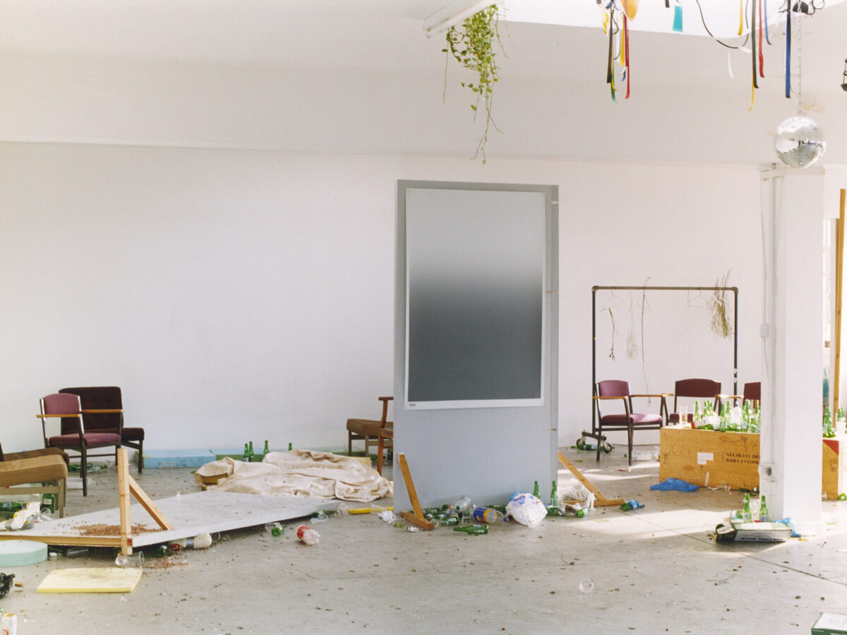 Wolfgang Tillmans end of winter (a), 2005 Courtesy of Galerie Buchholz, Maureen Paley, London, David Zwirner, New York copia