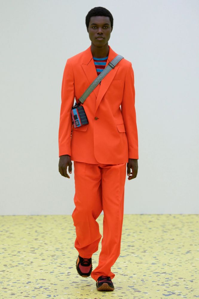 tendenza-completi-da-uomo-moda-uomo-primavera-estate-2022-foto-look-sfilate-icon-magazine6