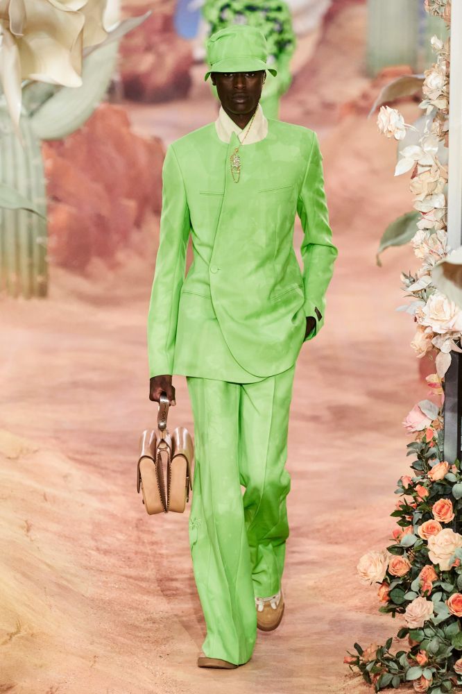 tendenza-tinta-unita-moda-uomo-primavera-estate-2022-foto-look-sfilate-icon-magazine5