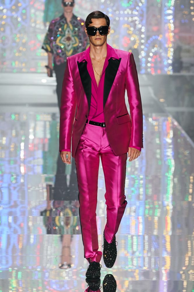 tendenza-tinta-unita-moda-uomo-primavera-estate-2022-foto-look-sfilate-icon-magazine6
