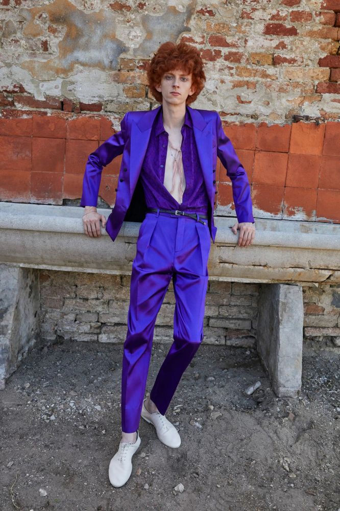 tendenza-tinta-unita-moda-uomo-primavera-estate-2022-foto-look-sfilate-icon-magazine8