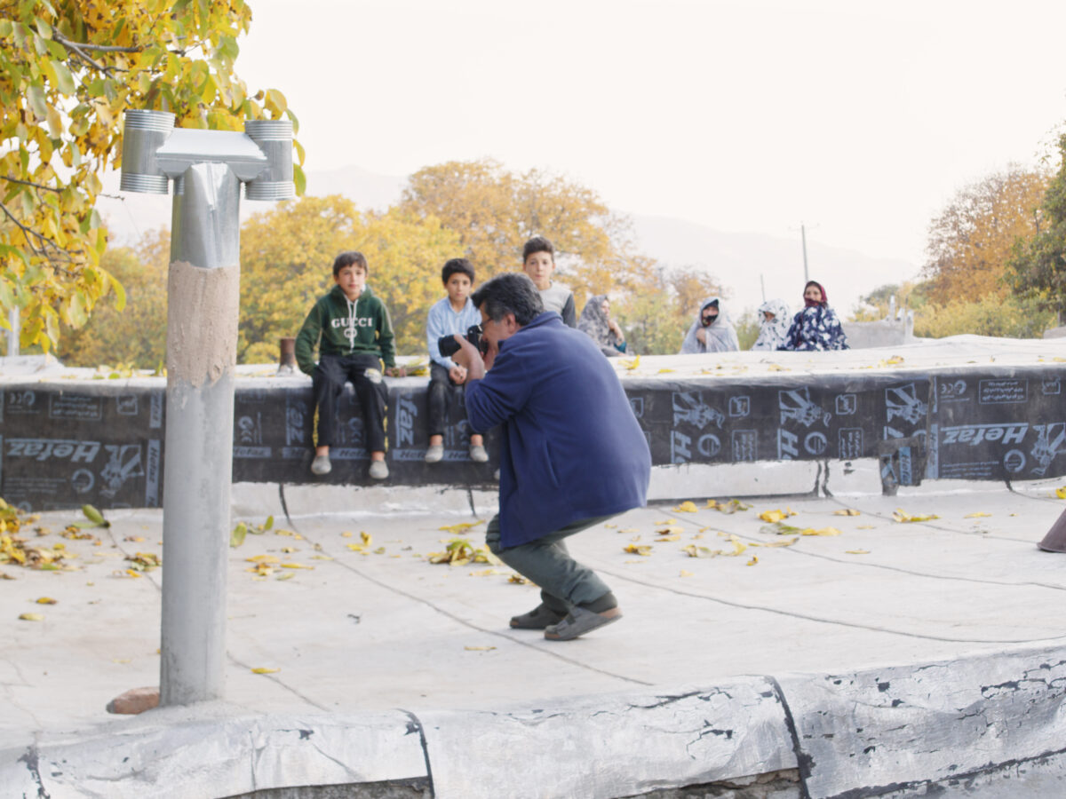 77489-KHERS_NIST__NO_BEARS__-_Official_still__Credits_JP_Production___3_ "No Bears" di Jafar Panahi, vincitore del Leone d'Oro di miglior film