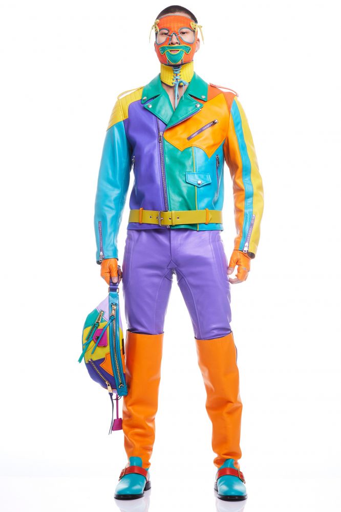 Moschino la collezione moda uomo Autunno Inverno 2022-23