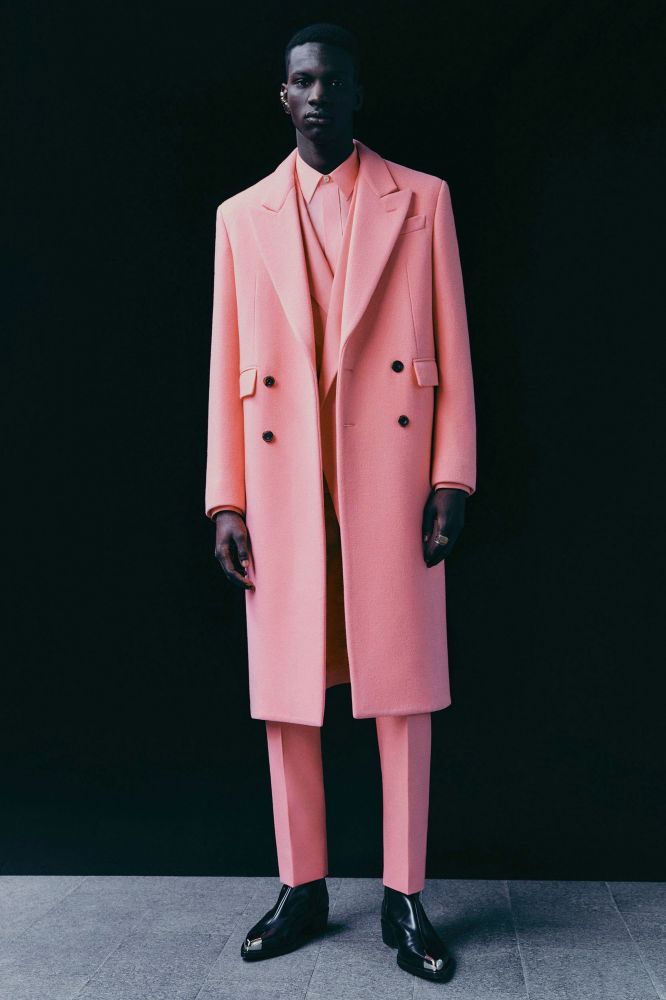 Alexander McQueen la collezione moda uomo Autunno Inverno 2022-23