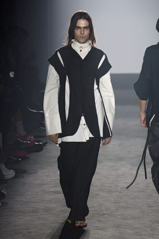 Tíscar Espadas la sfilata Spring Summer 2023