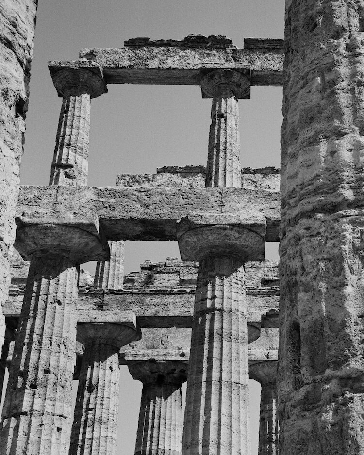 BRETTLLOYD_NAPOLI_S29F08 001