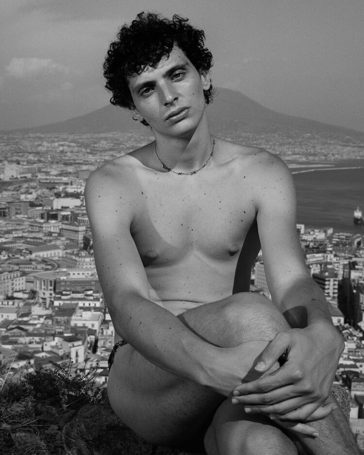 BRETTLLOYD_NAPOLI_S20F09 001