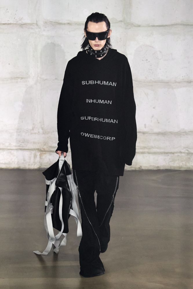 Rick Owens la sfilata autunno inverno 2022