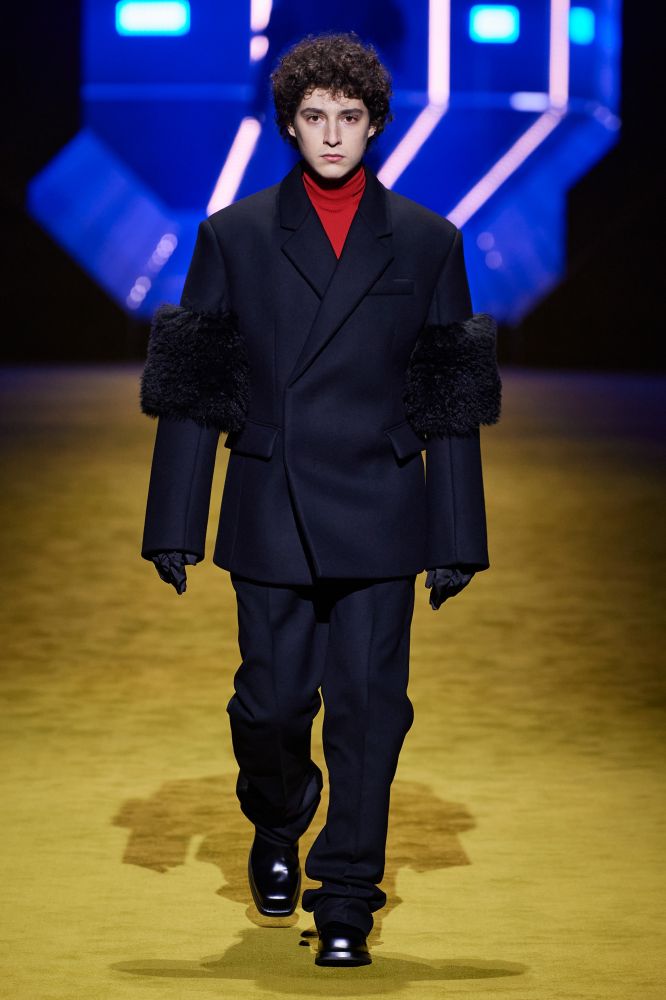 Prada la sfilata moda uomo autunno inverno 2022-23