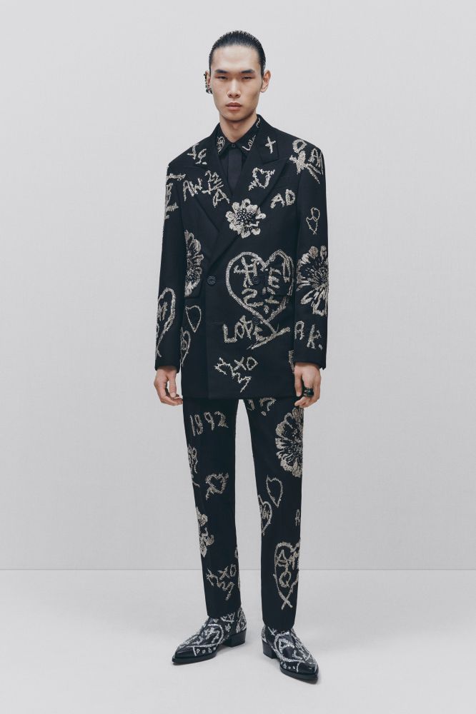 Alexandre McQueen la collezione moda uomo autunno inverno 2022-23