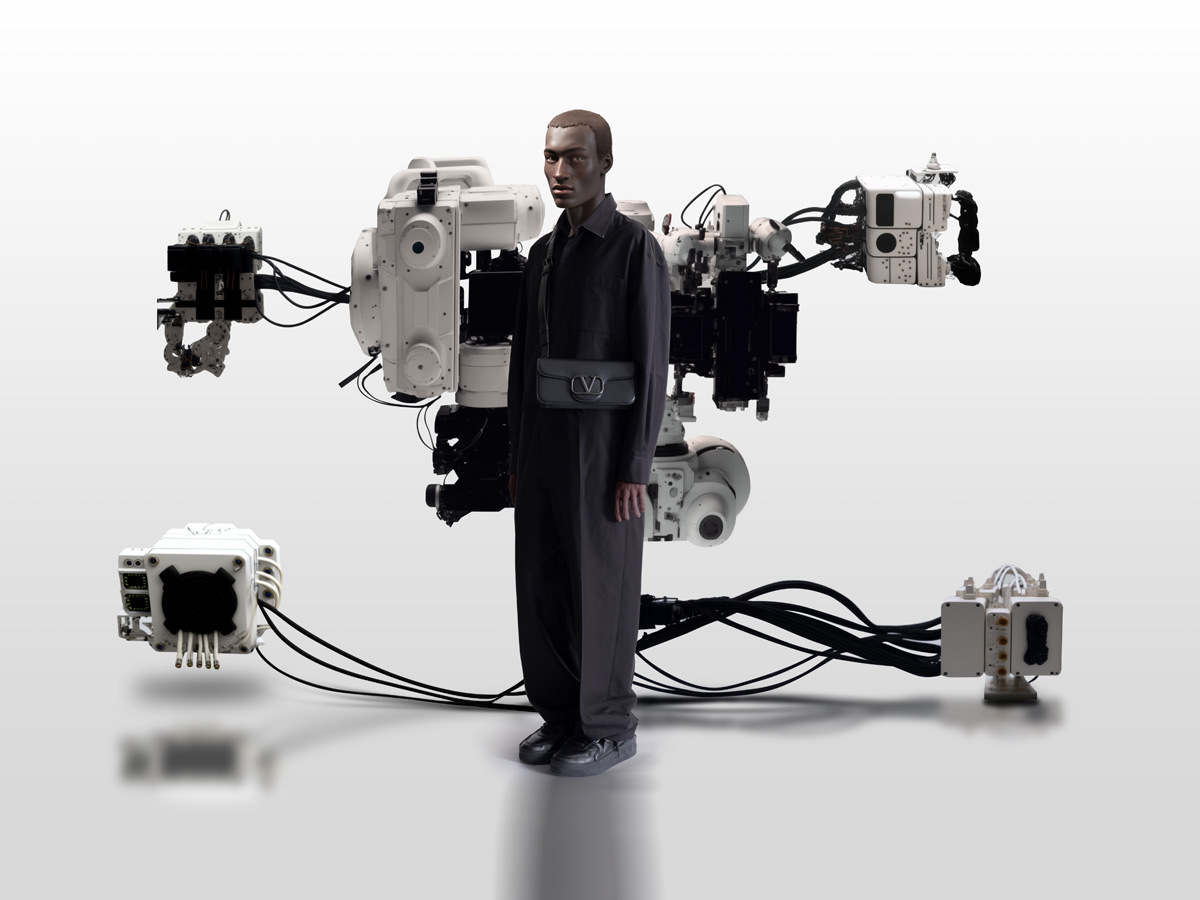 Maison Valentino Essentials