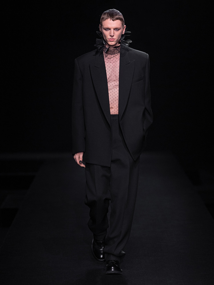 Valentino Le Club Couture Spring/Summer 2023