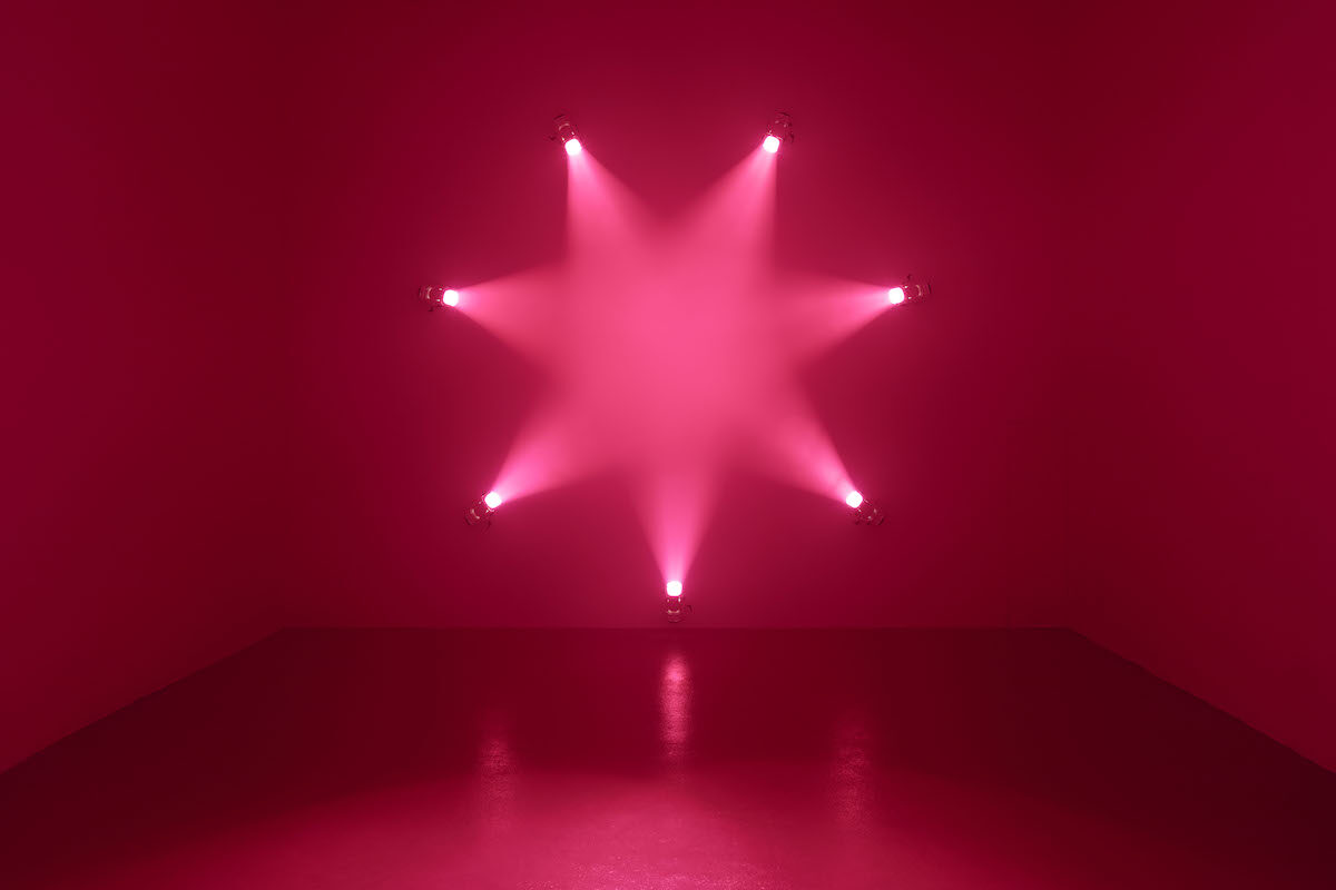 Ann Veronica Janssens Rose, 2007 Courtesy l’artista , Institut d’Art Contemporain, Villeurbanne/Rhône-Alpes e Esther Schipper Gallery Foto © Andrea Rossetti