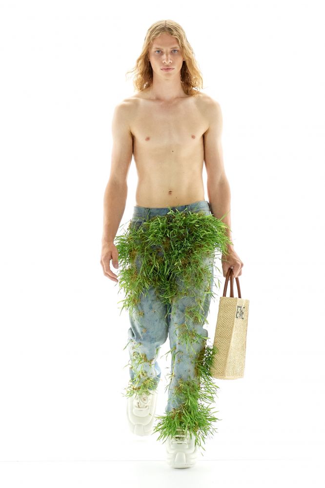 Loewe la collezione moda uomo Primavera Estate 2023