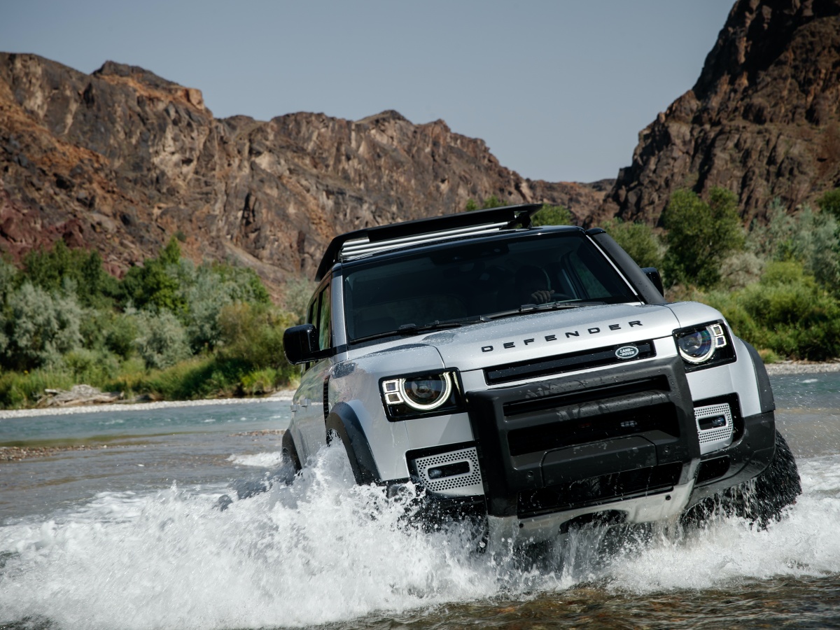 Land Rover Defender PHEV