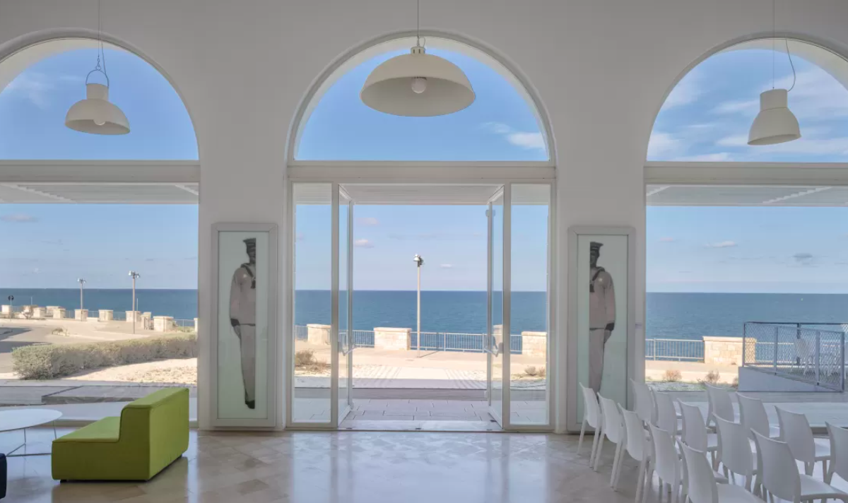 Musei d'arte in riva al mare