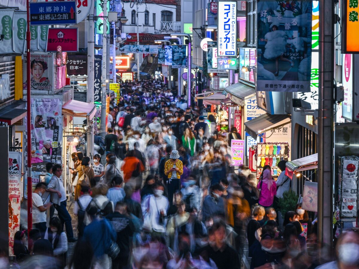 TOPSHOT-JAPAN-UN-POPULATION-CROWD-PHOTO ESSAY-EARTH-8 BILLION