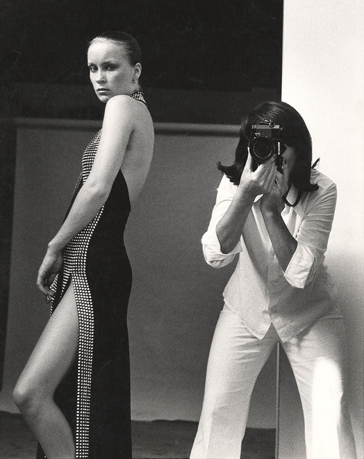 30_Alice-Springs-Retro_08_June-and-model