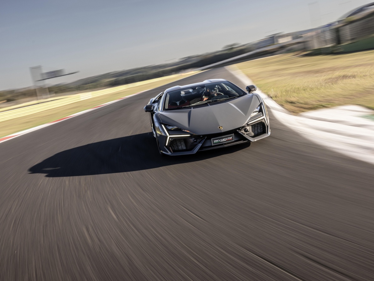 Lamborghini Revuelto