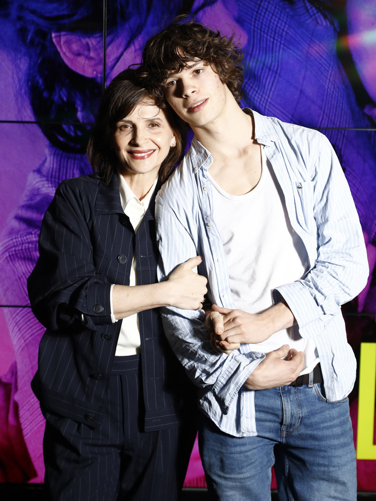 Paul Kircher e Juliette Binoche Paul Kircher e Juliette Binoche