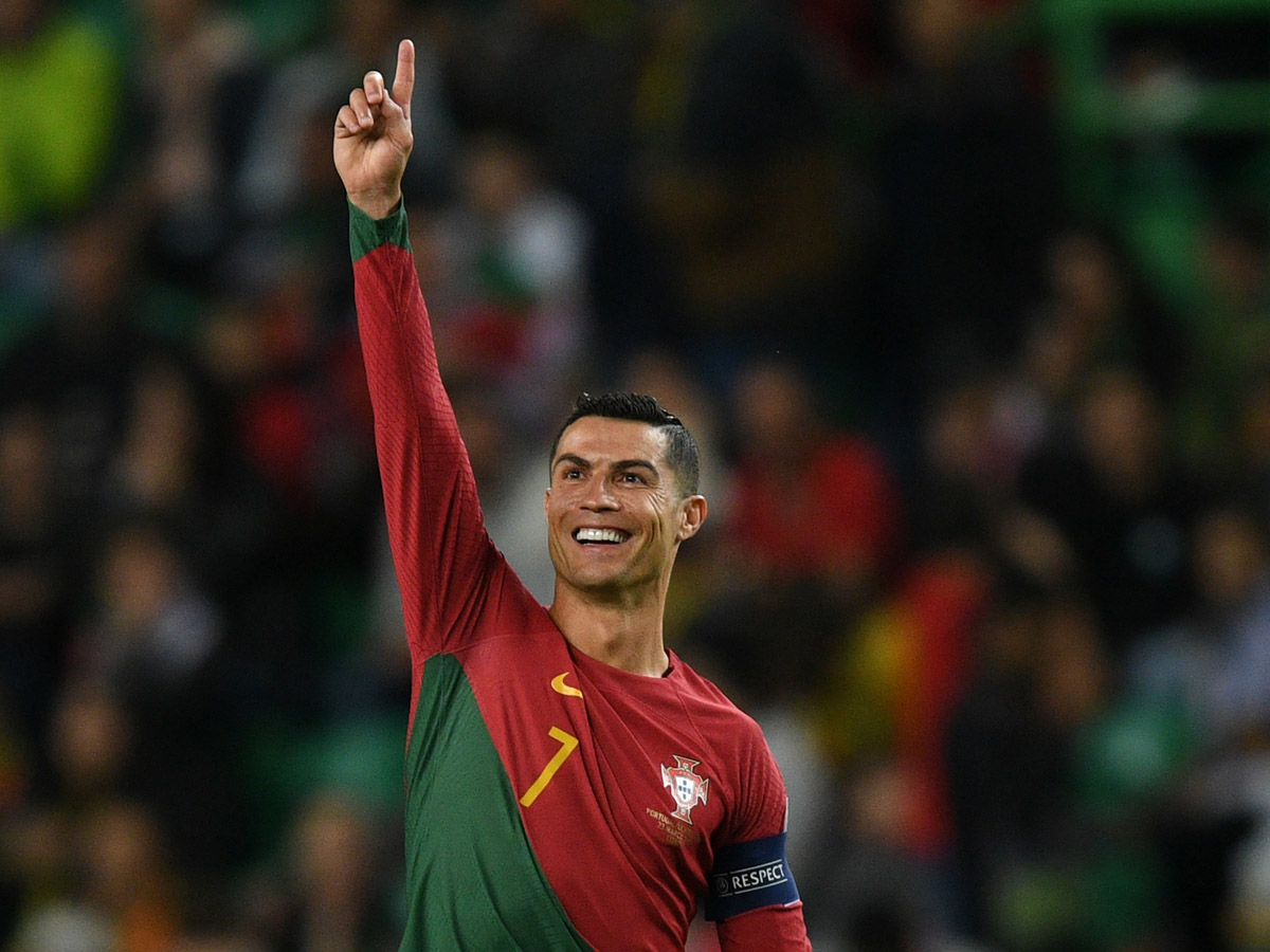 Cristiano Ronaldo Cristiano Ronaldo