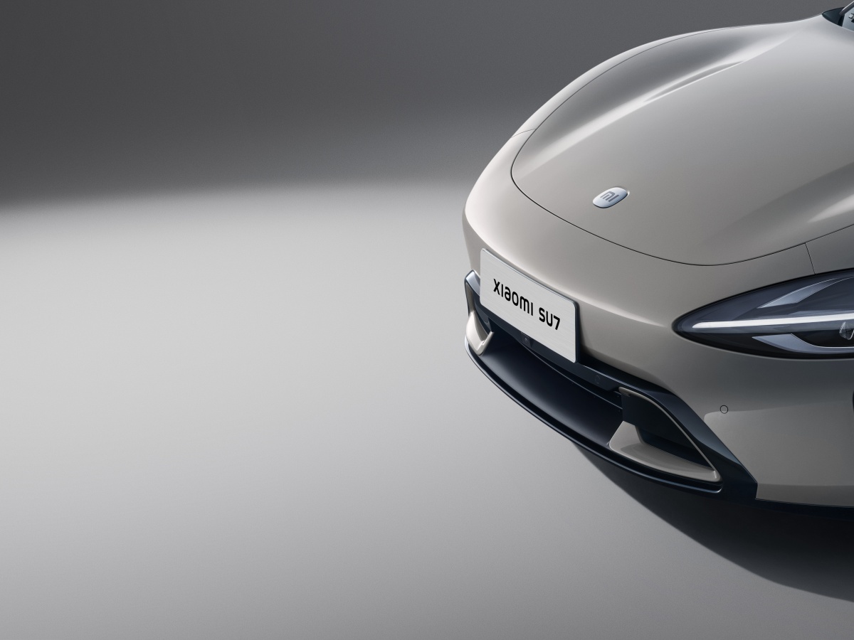 Xiaomi SU7 dettaglio anteriore