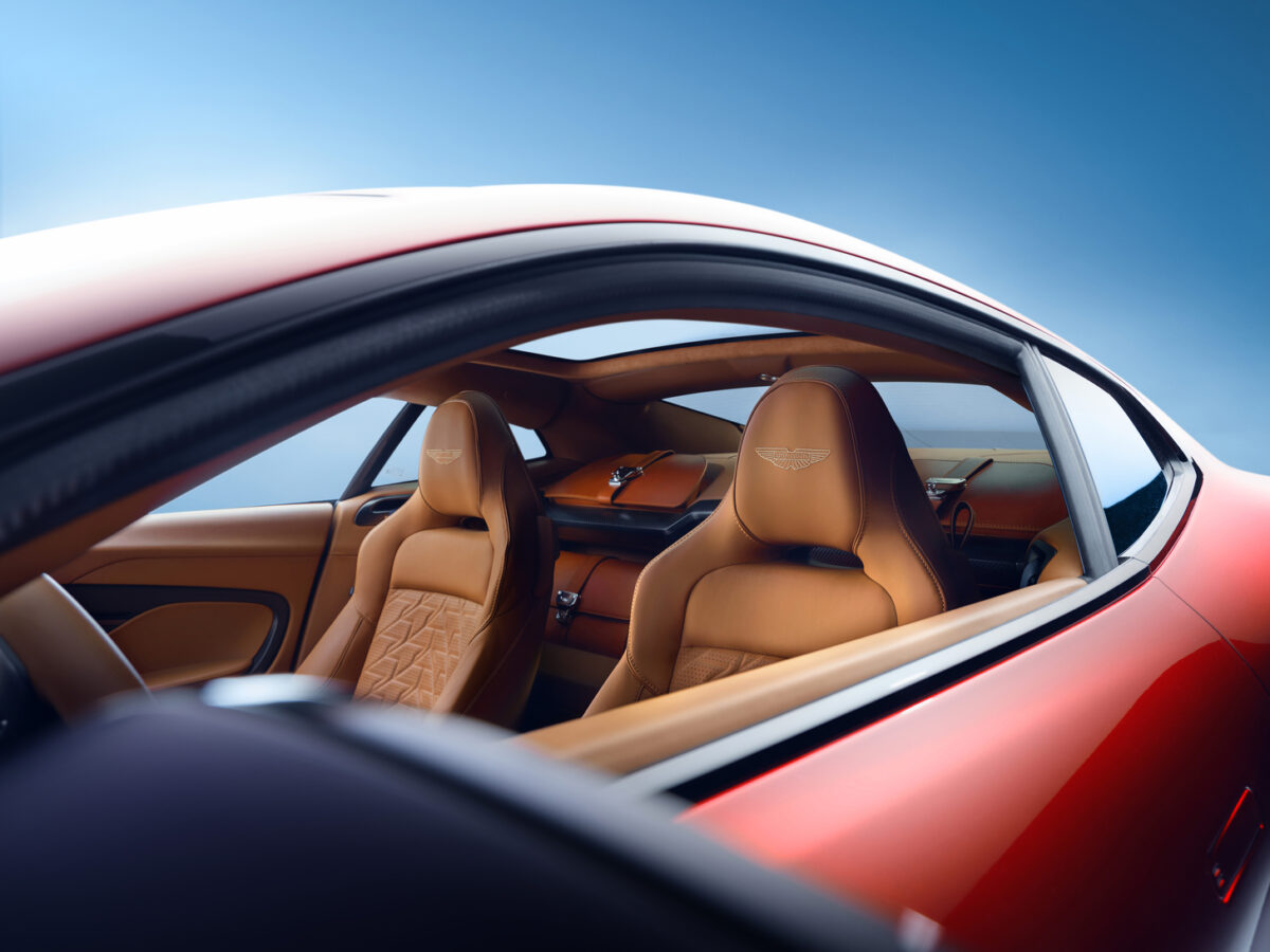 Aston_Martin_Vanquish_21