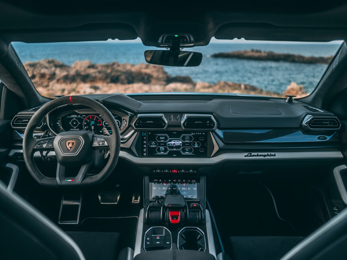 URUS_SE_BluUranus_interiors_puglia-1034289_alta urus