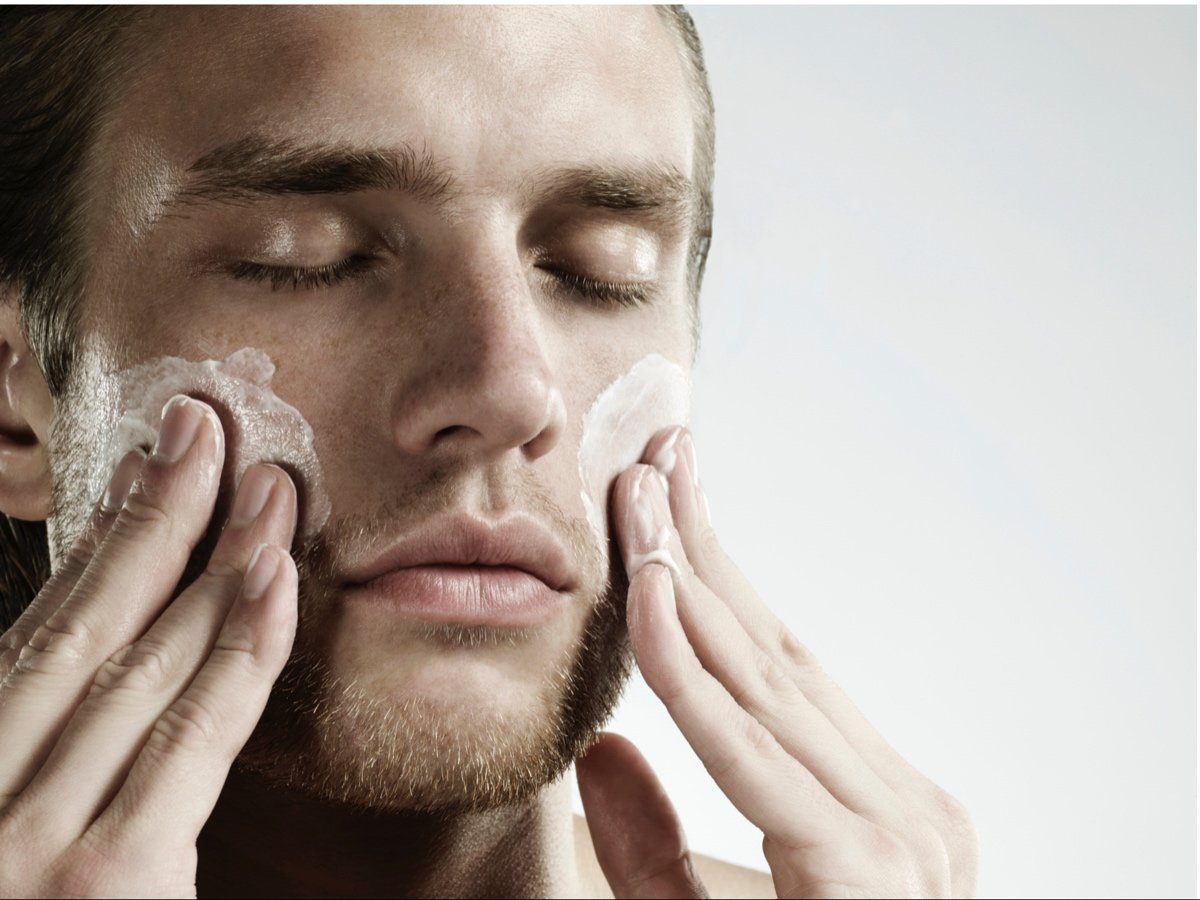 prodotti viso skincare uomo effetto lifting immediato cover 2