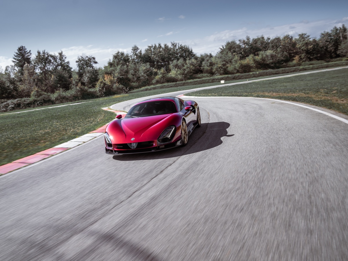 Alfa Romeo 33 Stradale