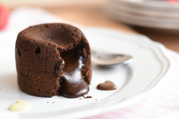 Close-up of chocolate cake in plate on table
