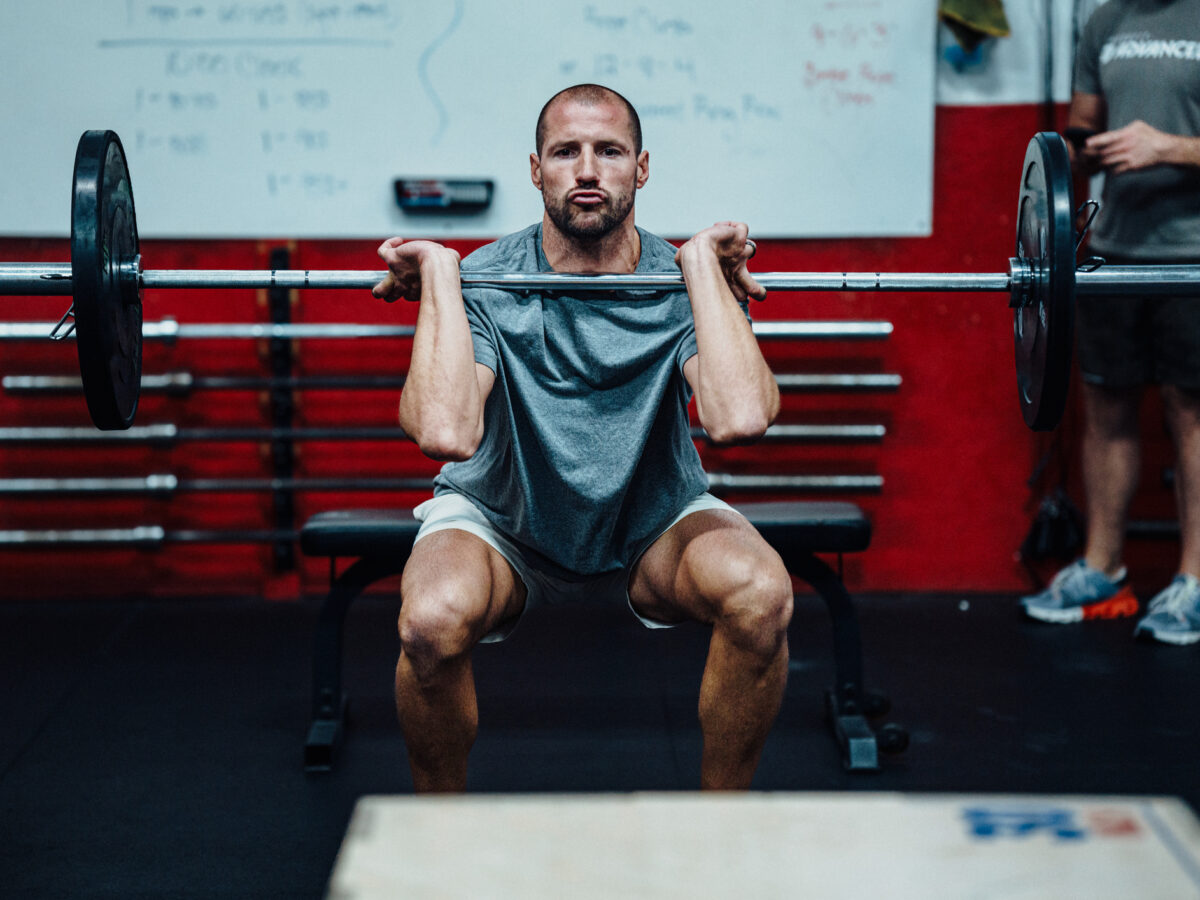 squat con bilanciere/allenamento pesi