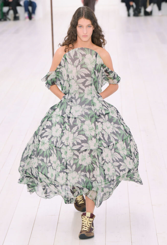 Loewe - Paris Fashion Week RTW Spring 2025 - Runway