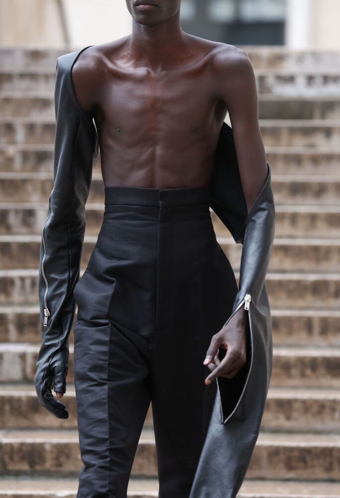 Rick Owens : Runway - Paris Fashion Week - Menswear Spring/Summer 2024