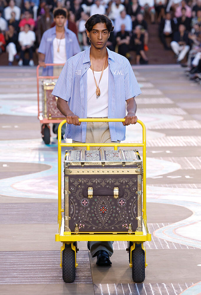 Louis Vuitton: Runway - Paris Fashion Week - Menswear Spring/Summer 2026