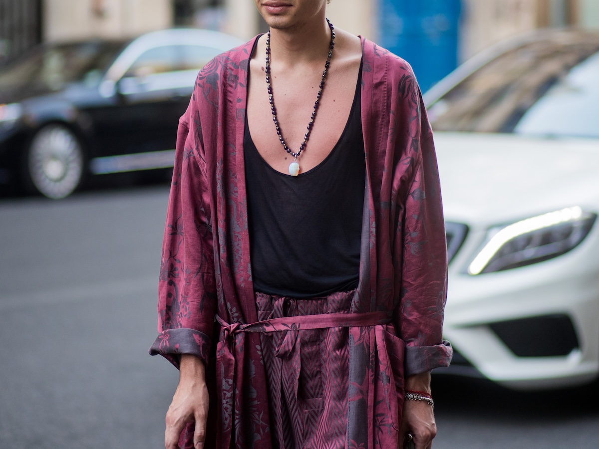 Street Style - Paris Fashion Week - Menswear Spring/Summer 2018 : Day One pigiama