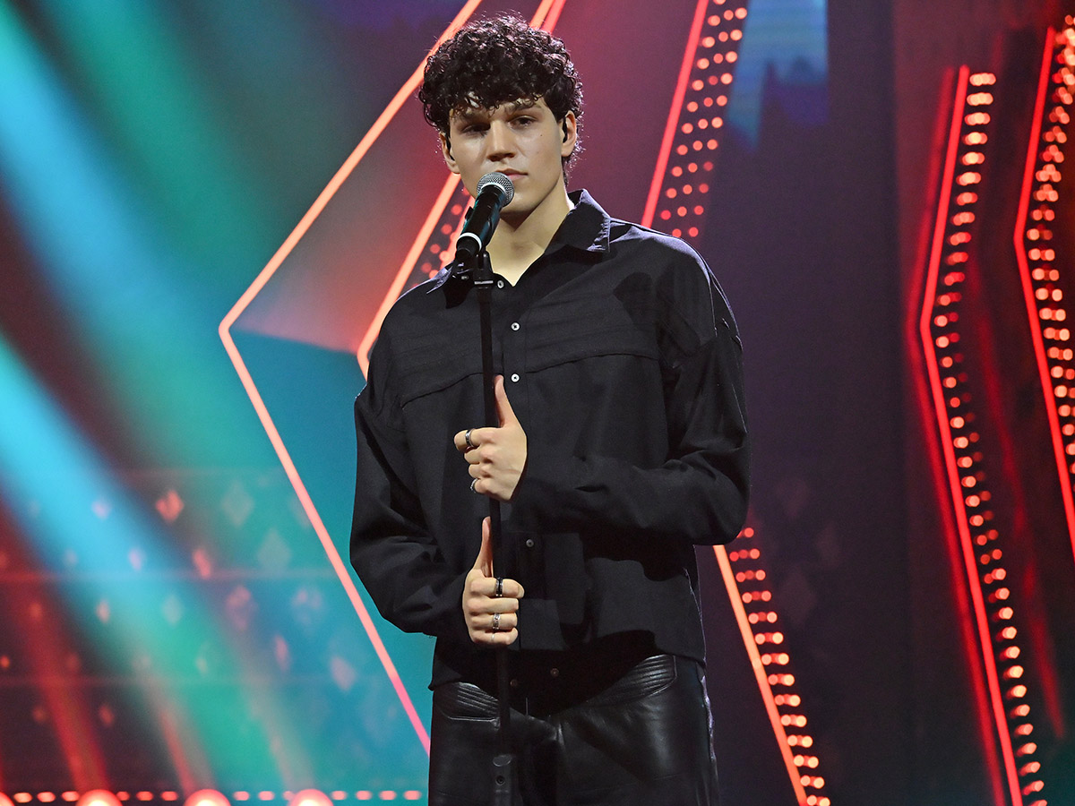 Sanremo 2026 scaletta ospiti seconda serata